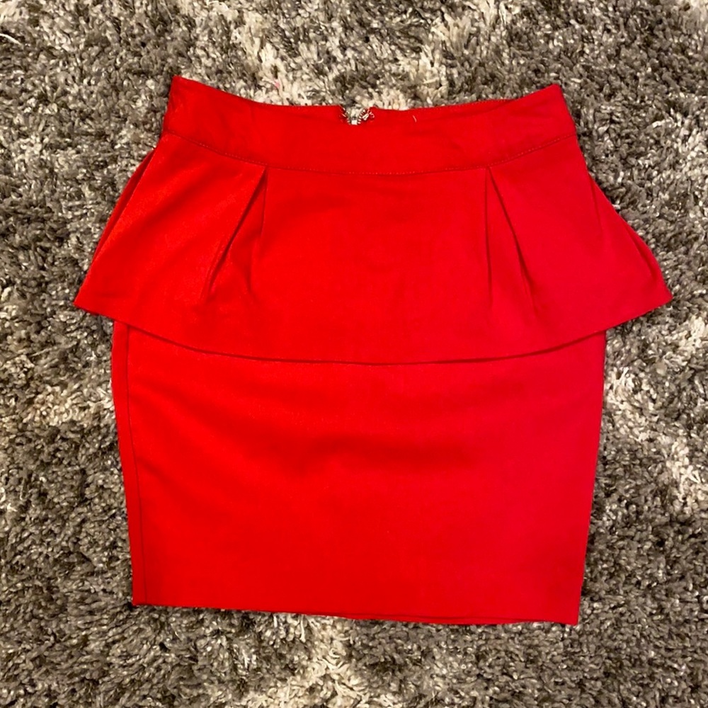 Vintage Y2K BCBGMAXAZRIA Red Peplum Mini Skirt High Rise Stretch XS